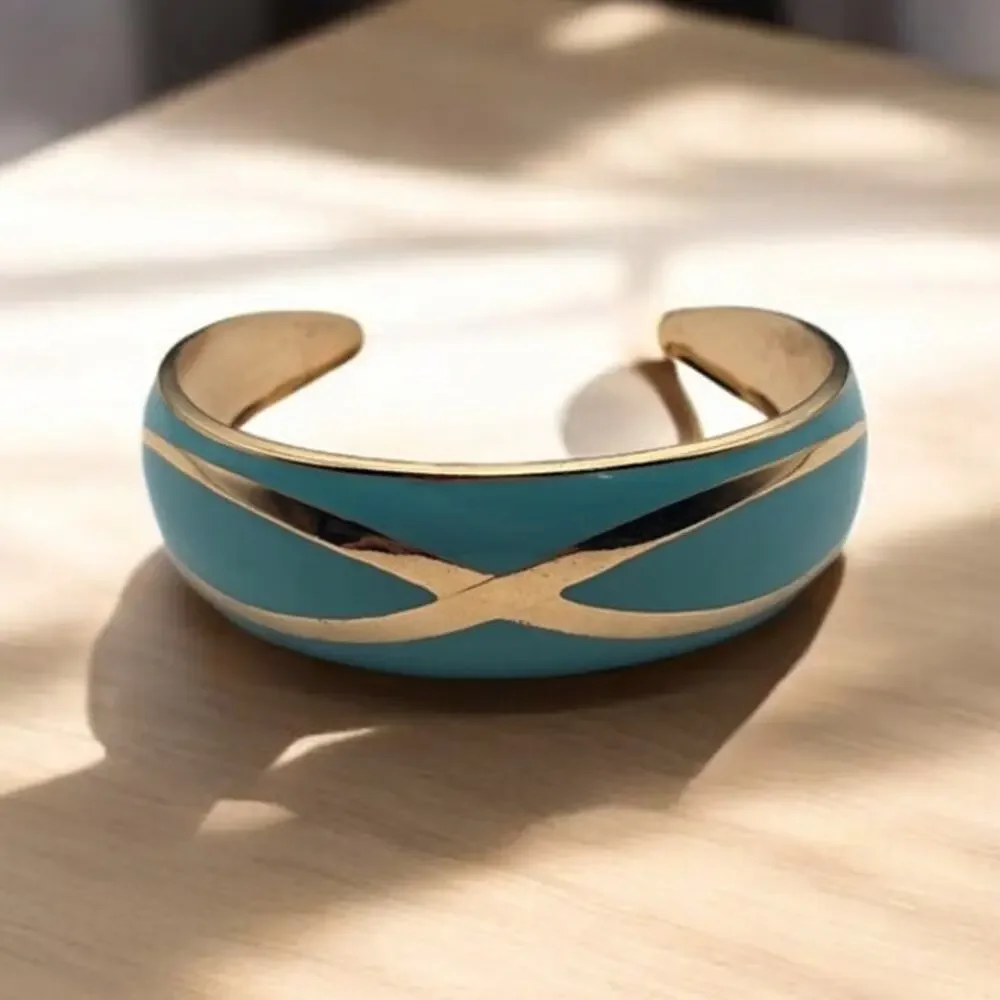 Avon Turquoise Enamel Cuff Bracelet Gold Tone Criss Cross Vintage Classic
